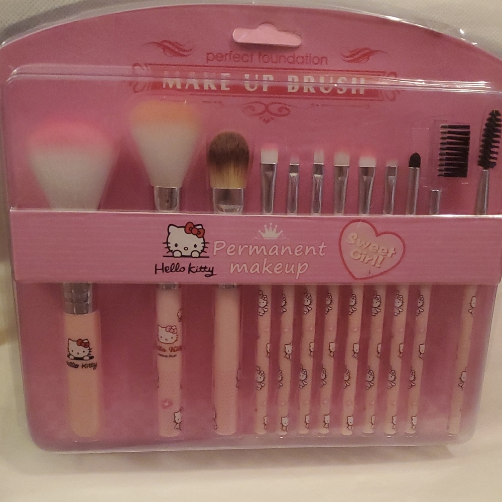 Hello Kitty Sweet Pink Makeup Brush‎ Collection